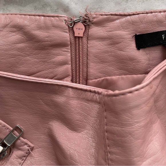 Forever 21 Y2K hot pink vegan leather mini skirt with pockets, size S Barbiecore - Picture 6 of 11